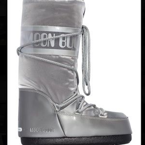 Silk silver moon boots
